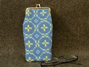 Picture of   Welsh Tapestry Spec Case - 03
