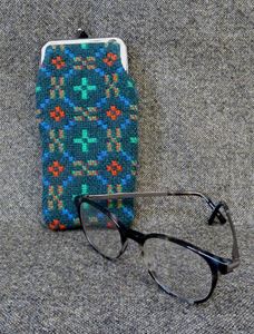 Picture of Welsh Tapestry Spec Case - 06