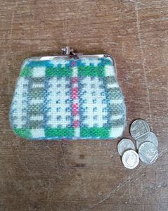 Picture of Medium Tapestry Purse - 12
