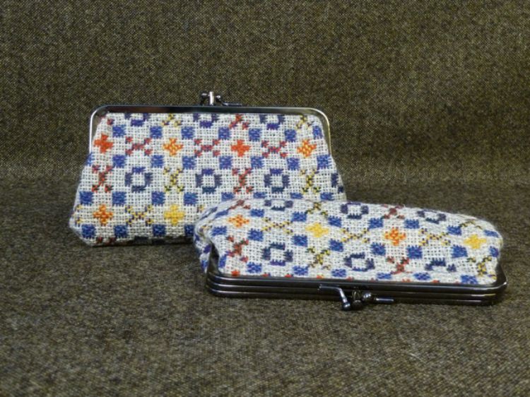 Picture of WMLP10 Tapestry Purse
