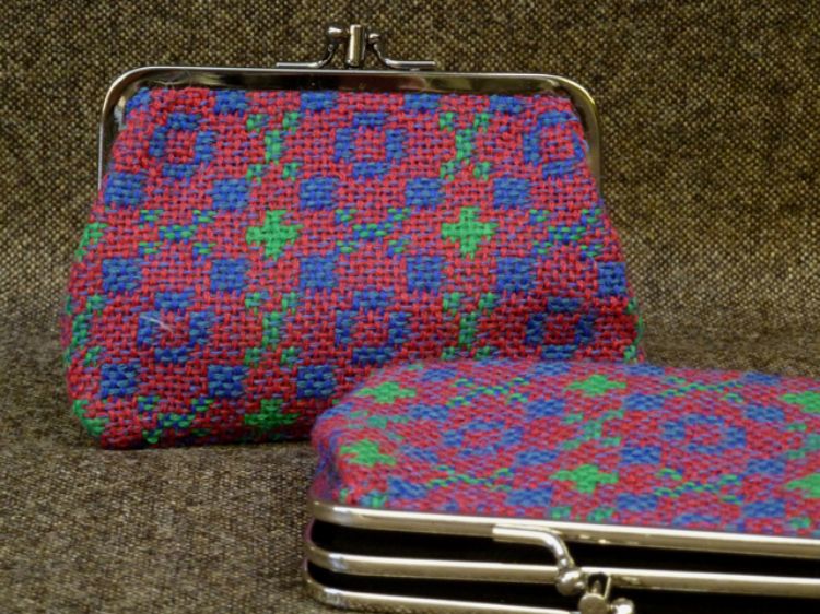 Picture of WMMP01 Tapestry Purse