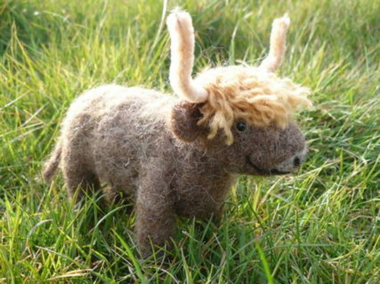 Picture of Highland Cow Needle Felting Kit