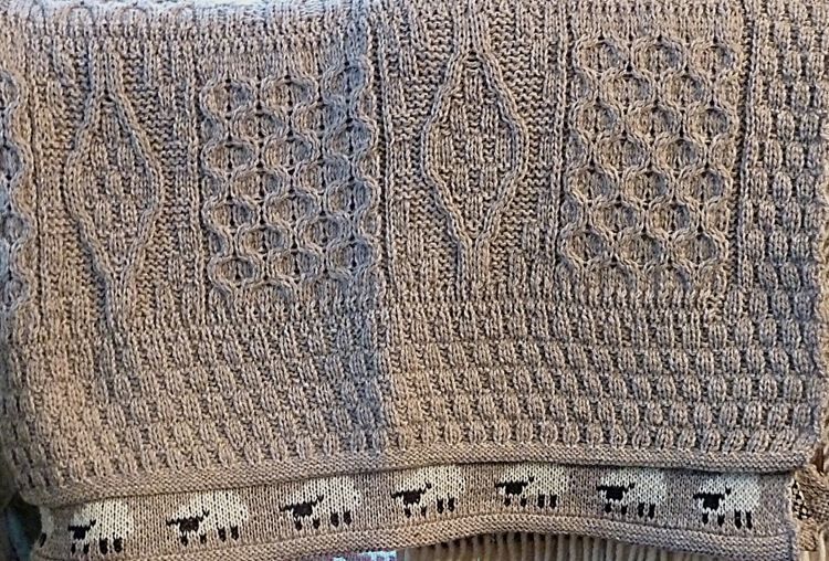 Picture of Pure wool knitted blanket - Mushroom