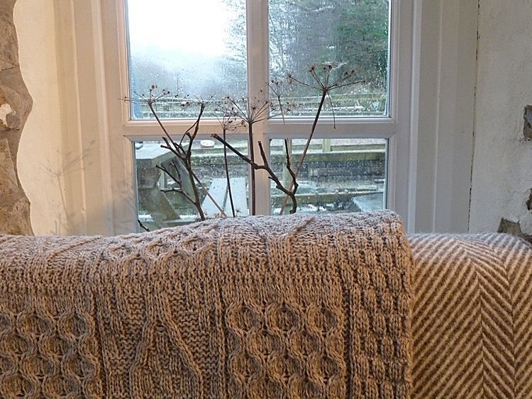 Picture of Pure wool knitted blanket - Mushroom