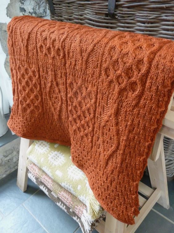 Picture of Pure wool knitted blanket - Burnt Orange