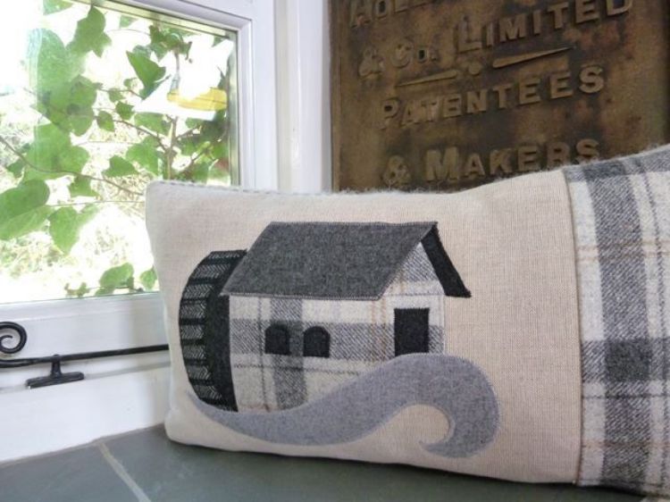 Picture of Watermill Cushion