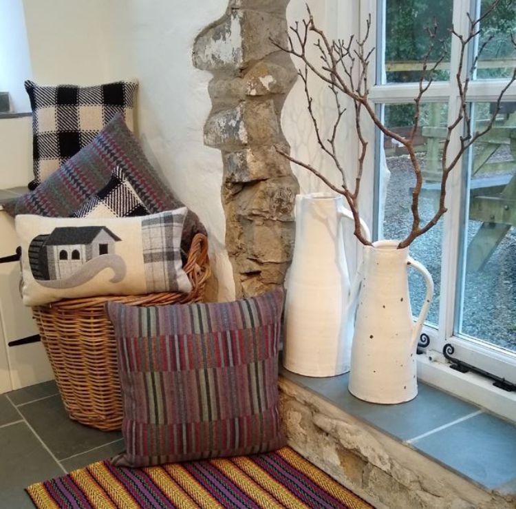 Picture of Watermill Cushion