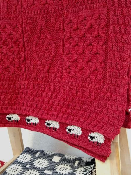Pure wool blanket Red. Solva Woollen Mill