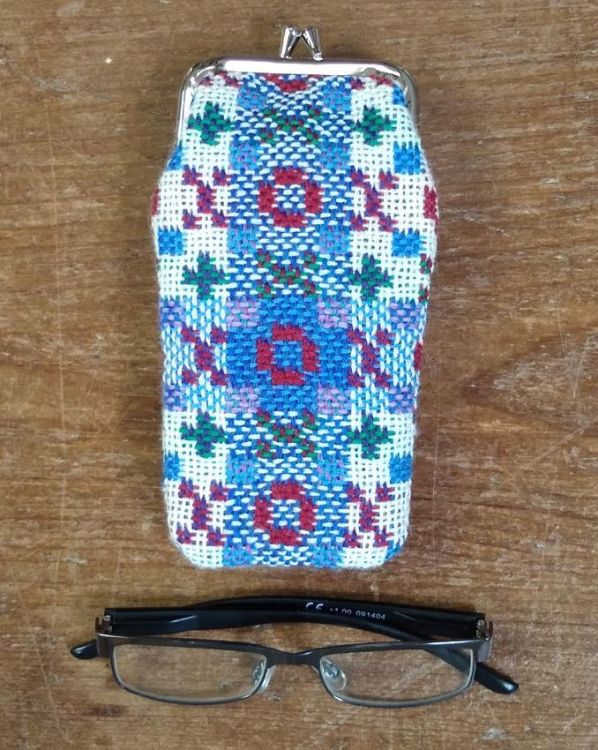 Picture of Welsh Tapestry Glasses Case - 11