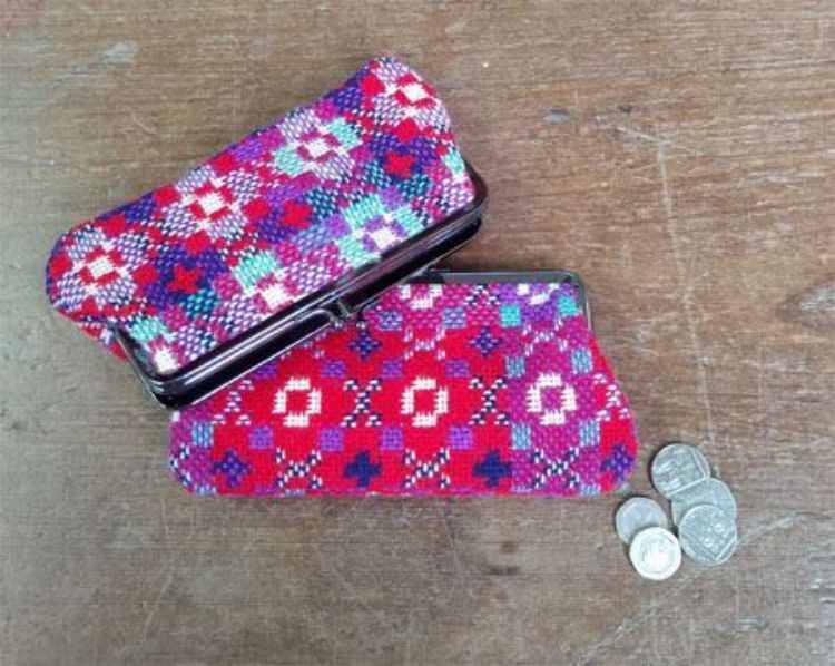 Picture of Large Tapestry Purse - 18