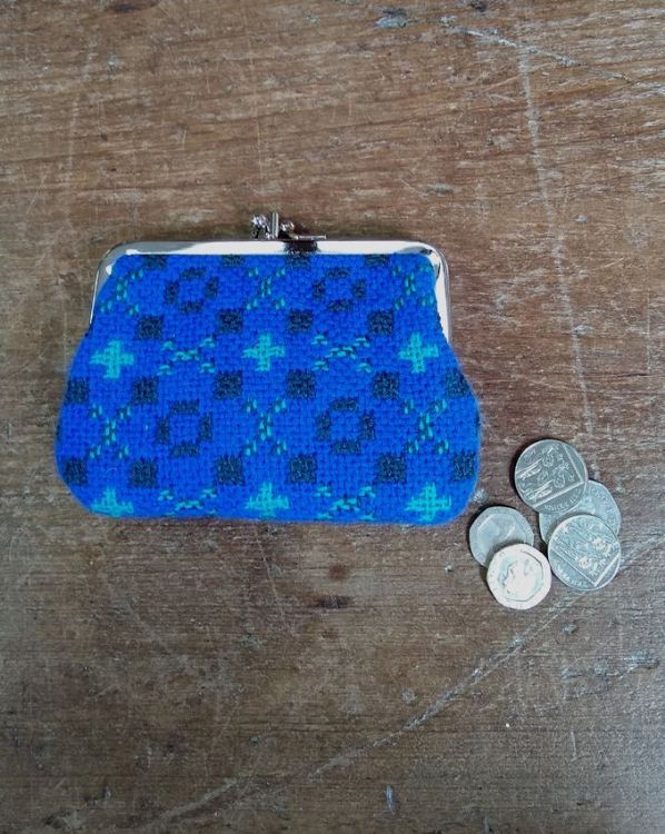 Picture of Medium Tapestry Purse - 10