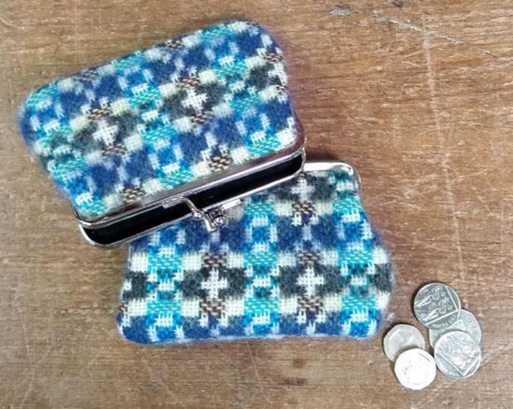 Picture of Medium Tapestry Purse - 11