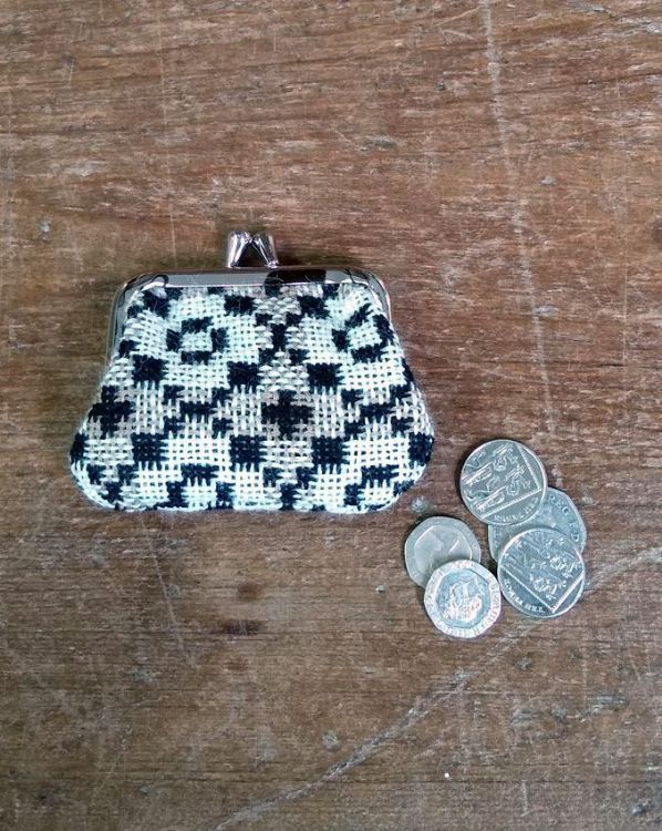 Picture of Small Tapestry Purse - 23
