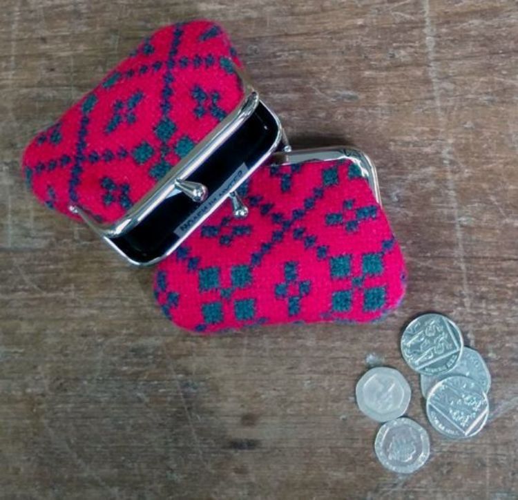 Picture of Small Tapestry Purse - 24
