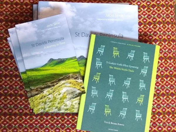 Show products in category Books