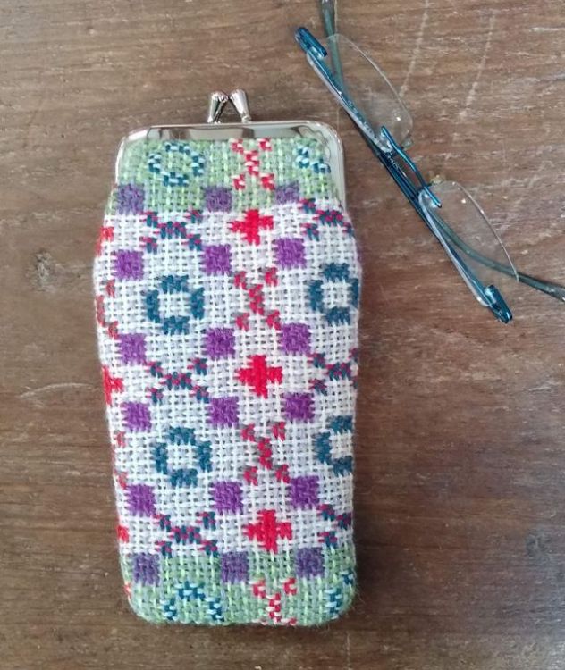 Picture of Glasses Case - 18