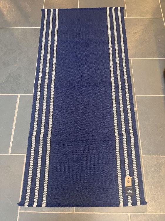 Picture of Three Waves Striped Runner