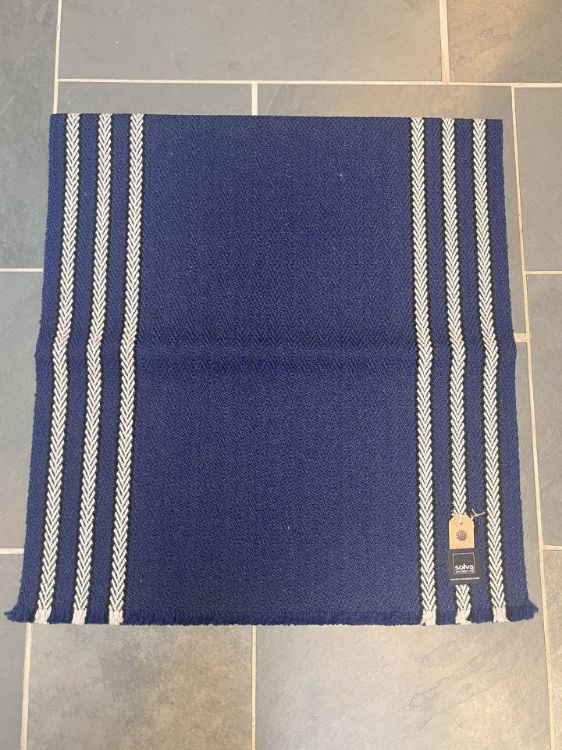 Picture of Three Waves Striped Runner
