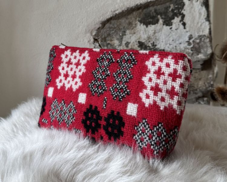 Picture of Red Tapestry Cosmetics Bag